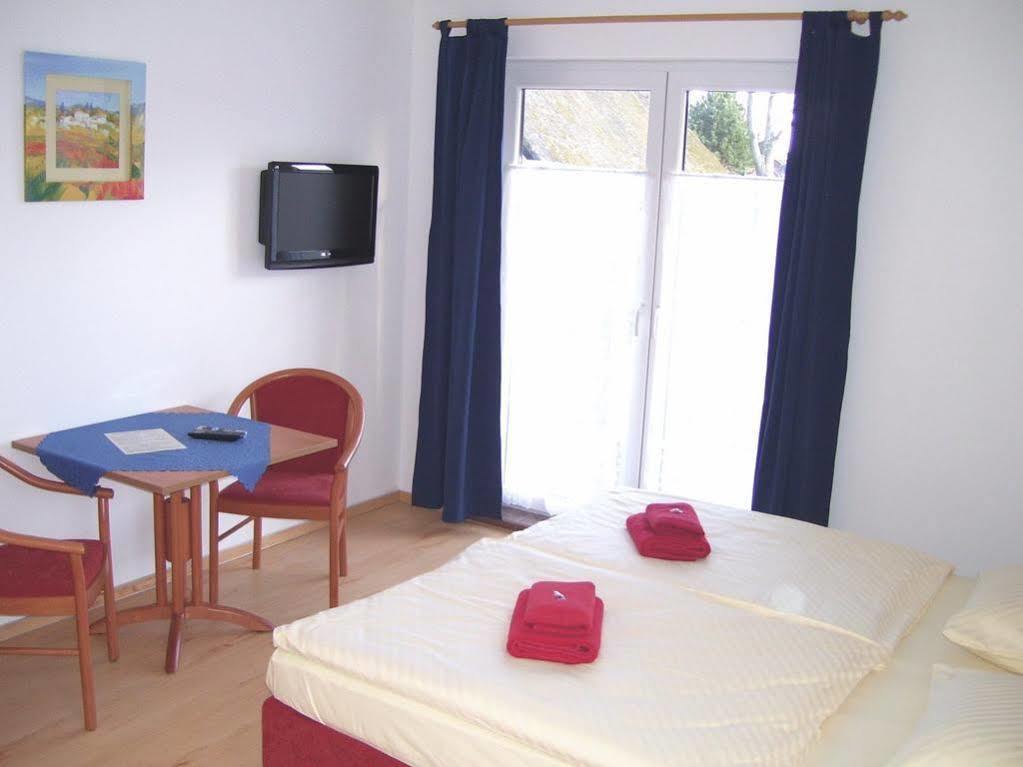 Pension Elmenhorst Elmenhorst/Lichtenhagen Екстериор снимка